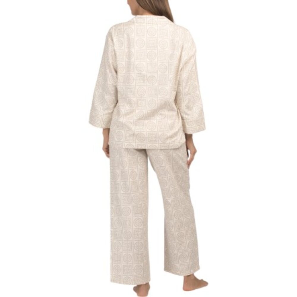 ♥️ NATORI 2pc Printed Flannel Infinity Notch Collar Pajama Set - Picture 2 of 5